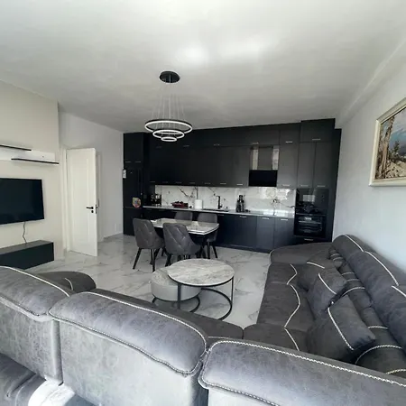 Modern In Fier, Albania 费里