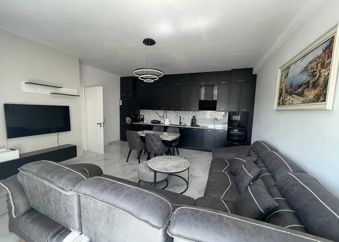 Modern In Fier, Albania 费里