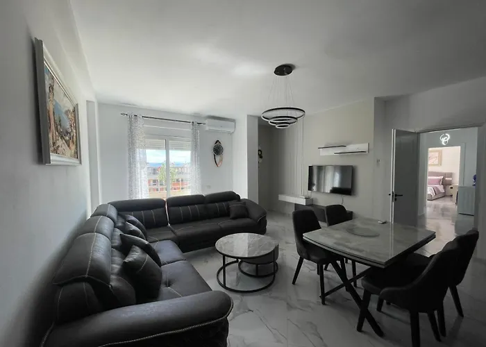 Modern In Fier, Albania 费里